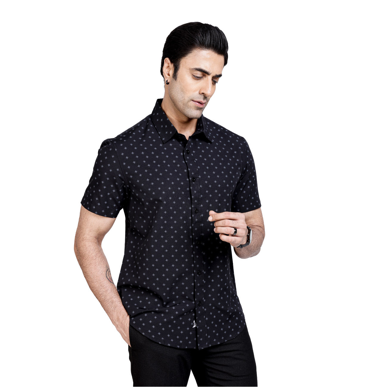 Active Fit Men's Shirt with Origami Fan Pattern - Half Sleeves - Black