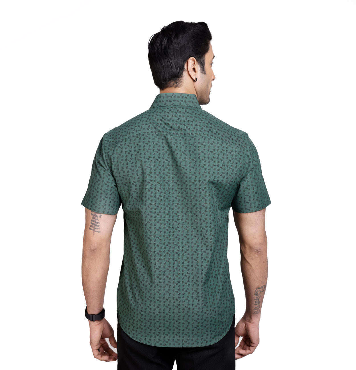 Active Fit Men's Shirt with Leaves Pattern - Half Sleeves - Green