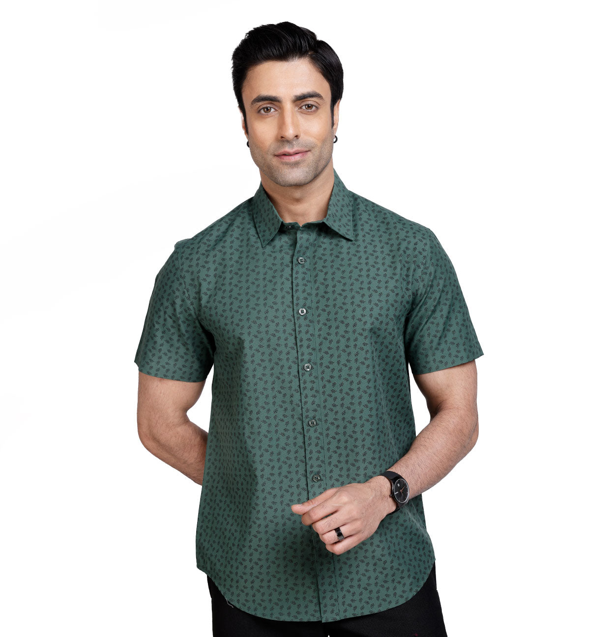 Active Fit Men's Shirt with Leaves Pattern - Half Sleeves - Green
