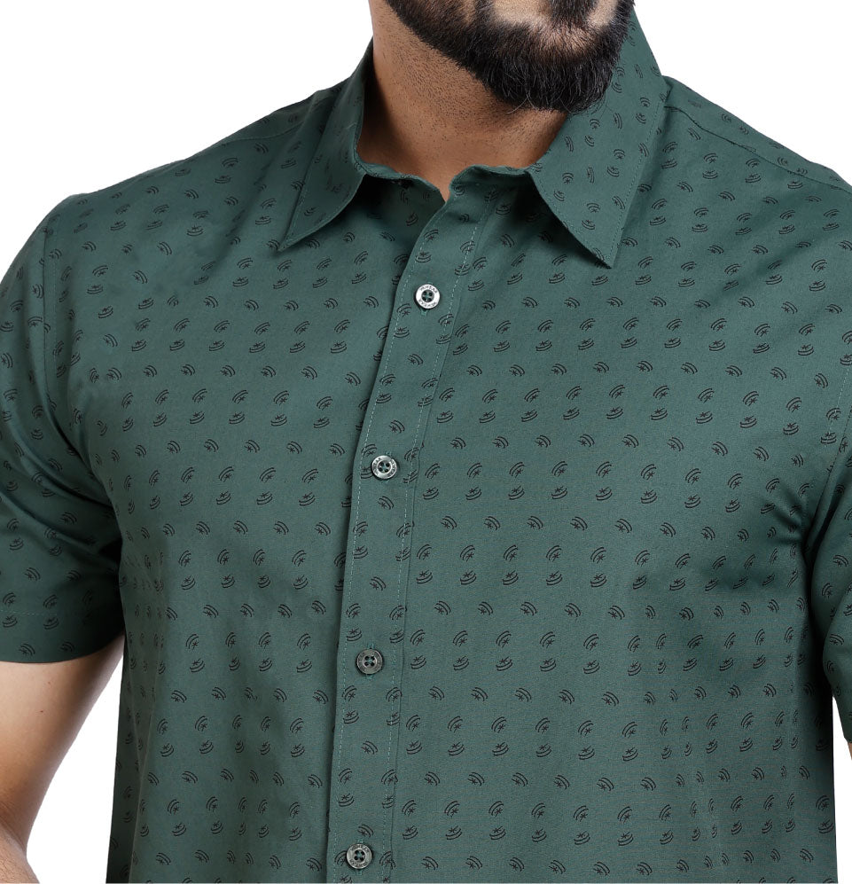 Active Fit Men's Shirt with Compass Pattern - Half Sleeves - Green