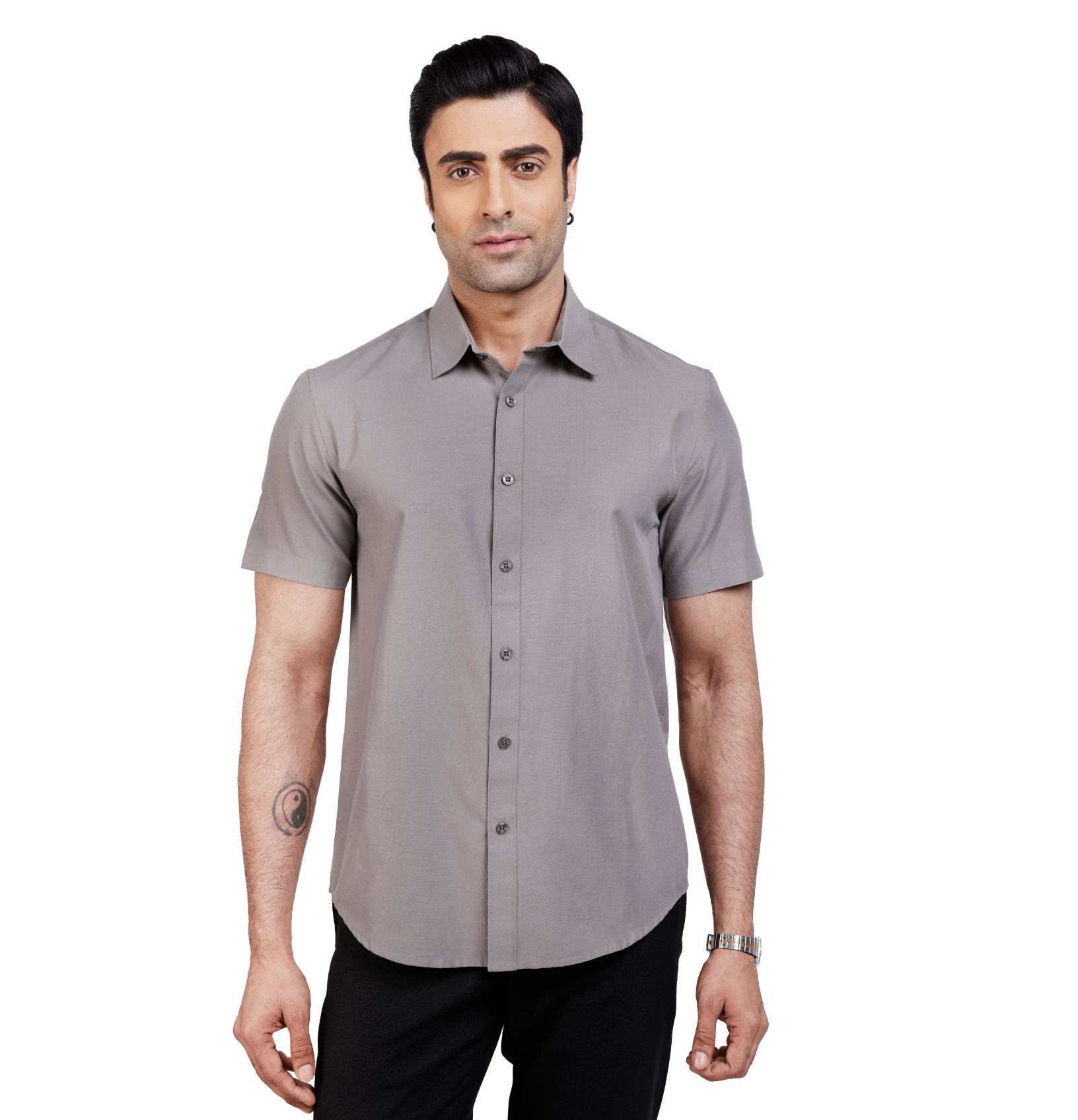 Active Fit Men's Shirt with Solid Pattern - Half Sleeves - Grey