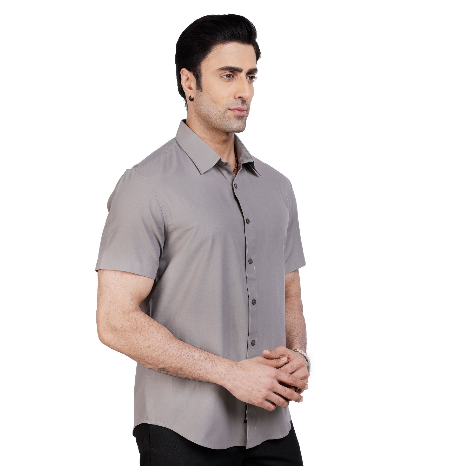 Active Fit Men's Shirt with Solid Pattern - Half Sleeves - Grey