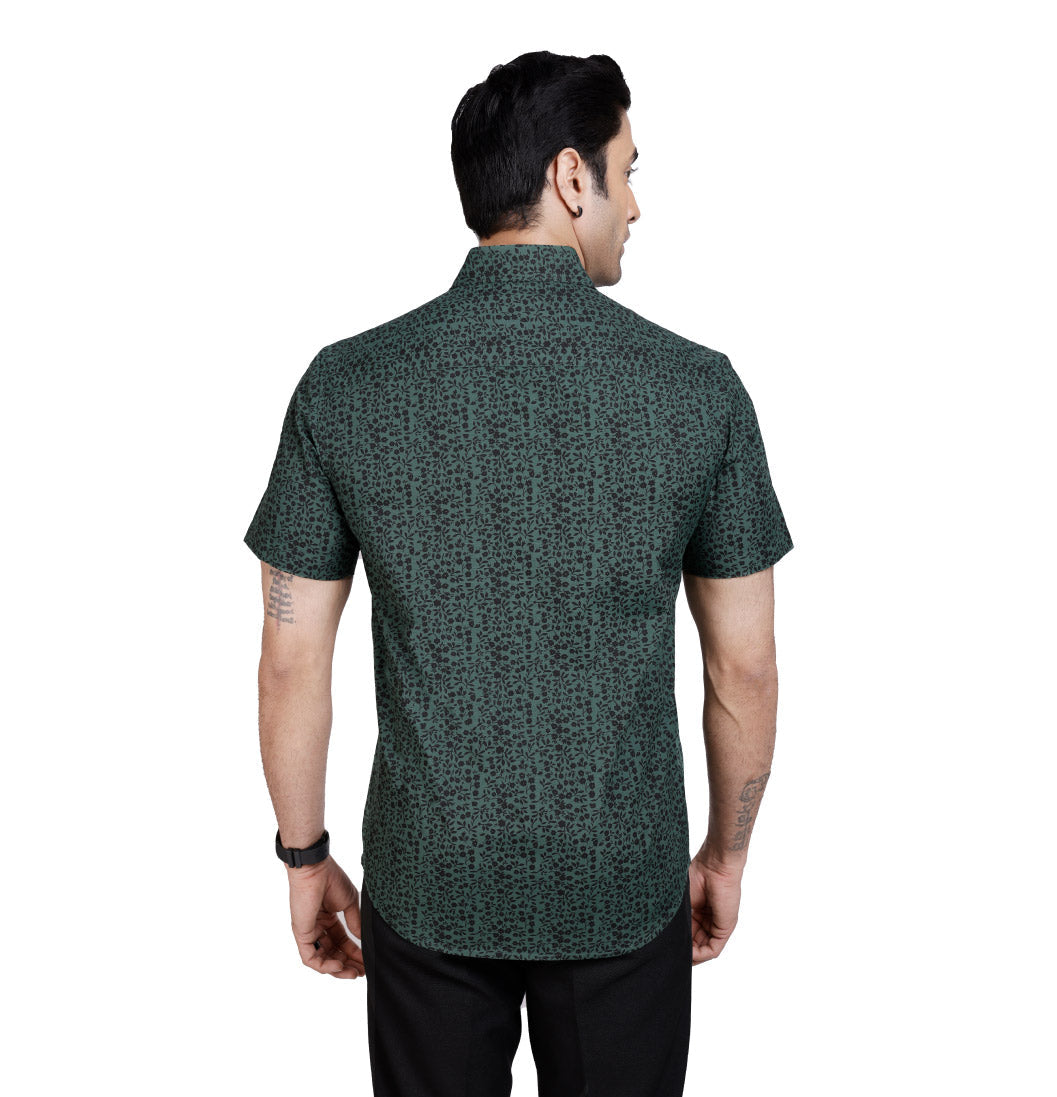 Active Fit Men's Shirt with Florals Pattern - Half Sleeves - Green