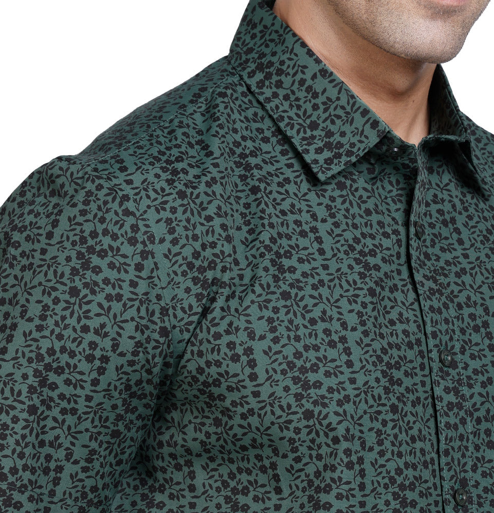 Active Fit Men's Shirt with Florals Pattern - Half Sleeves - Green