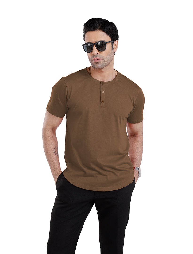 Men’S Short Sleeve Drop Cut Henley Neck T-Shirt - Brown