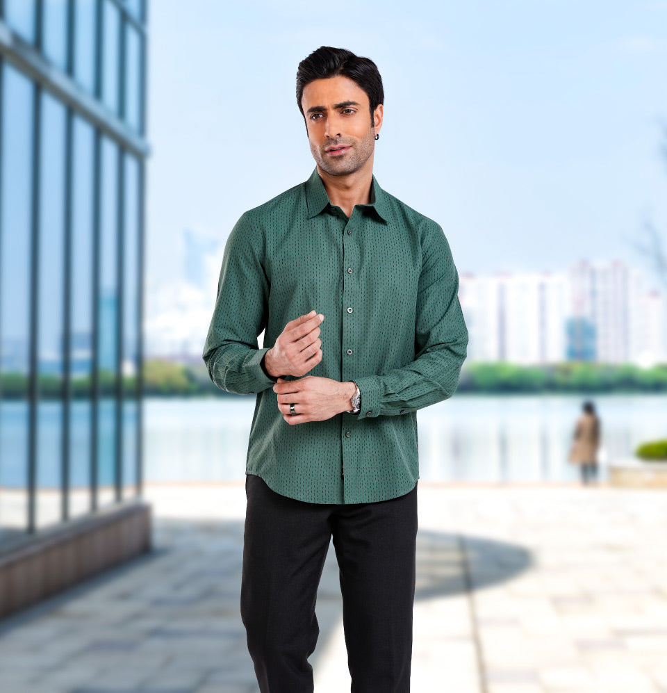 Active Fit Men's Shirt with Arrow Pattern - Full Sleeves - Green