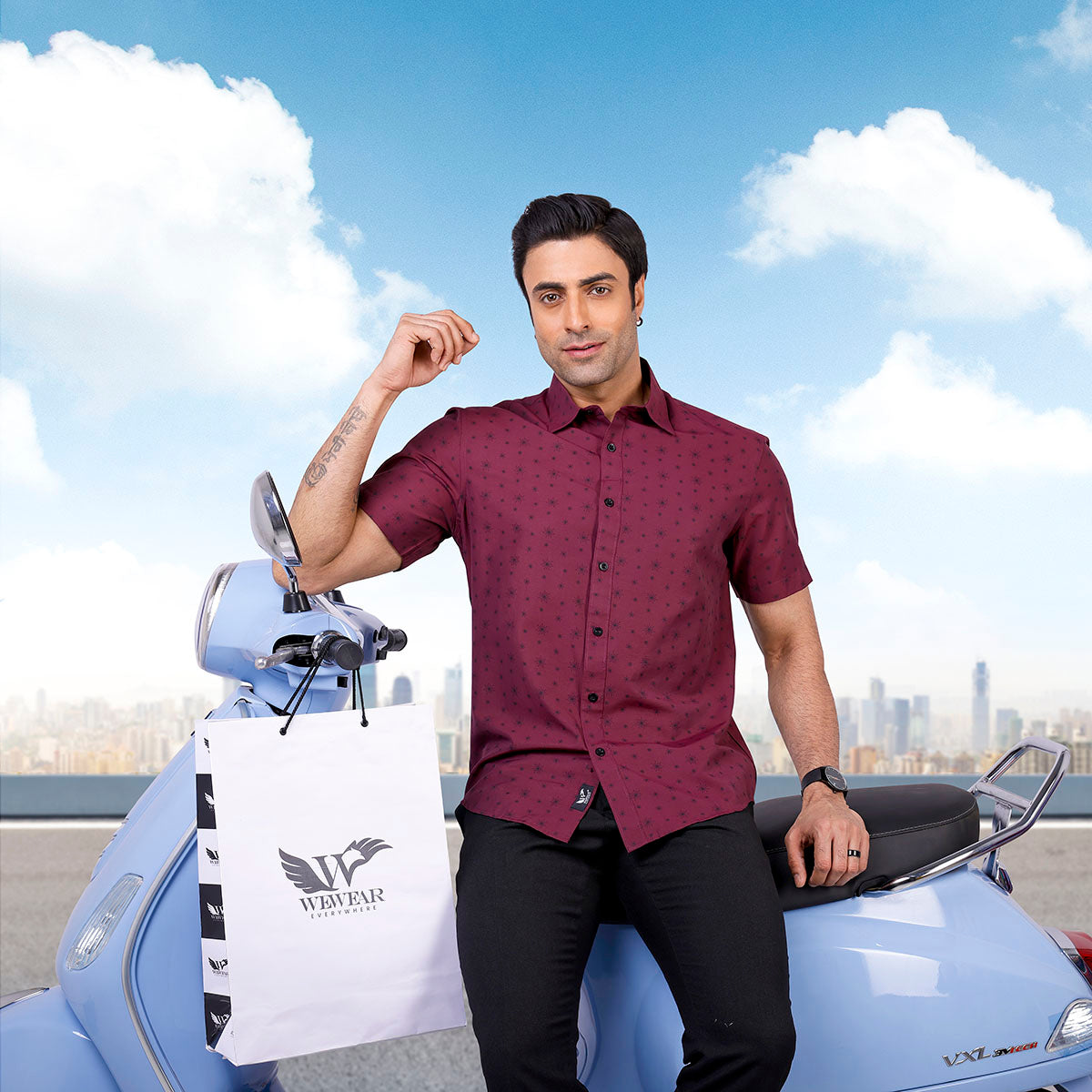Active Fit Men's Shirt with Crackers Pattern - Half Sleeves - Wine