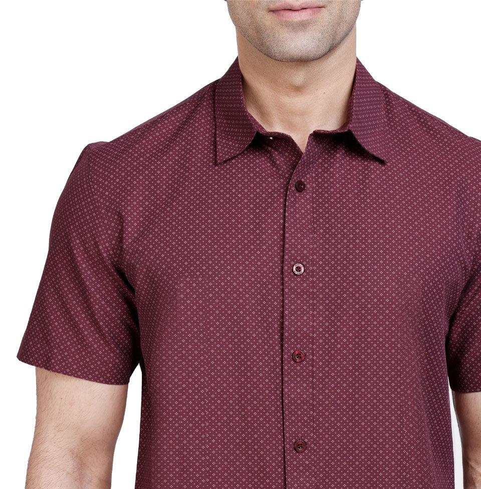 Active Fit Men's Shirt with Classic Pattern - Half Sleeves - Wine
