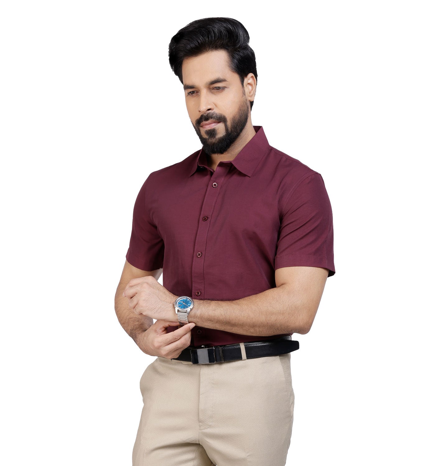 Active Fit Men's Shirt with Solid Pattern - Half Sleeves - Wine